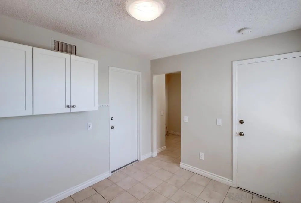 4755 Live Oak Ct Oceanside, CA 92056