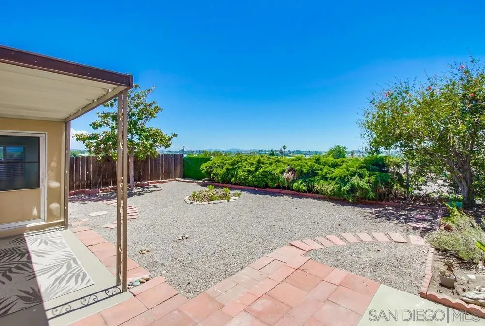 4755 Live Oak Ct Oceanside, CA 92056