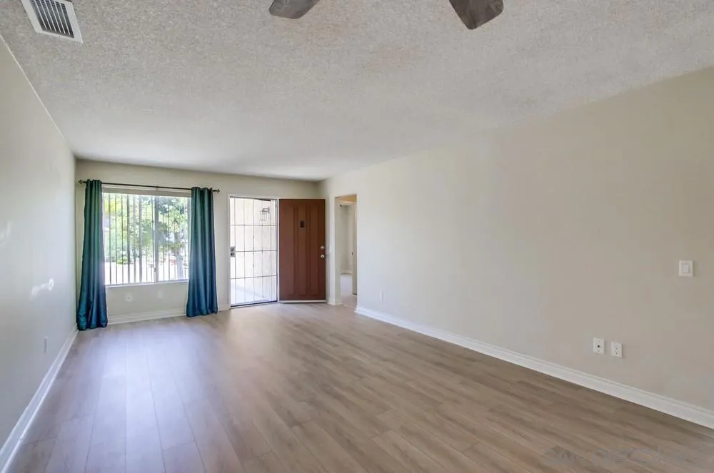 4755 Live Oak Ct Oceanside, CA 92056