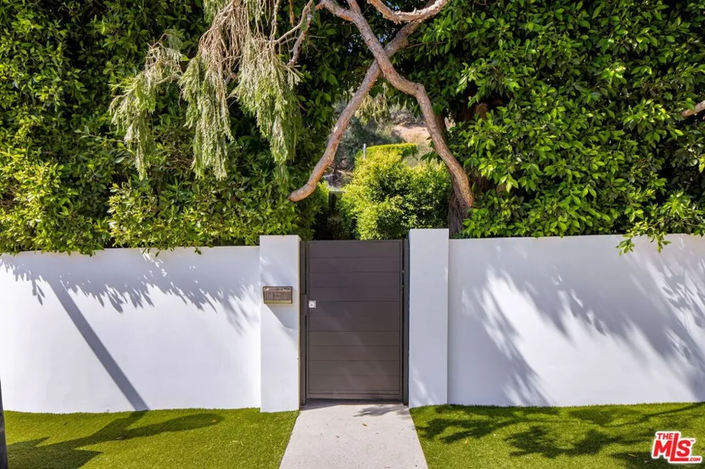 1311 Beverly Drive Los Angeles, CA 90210