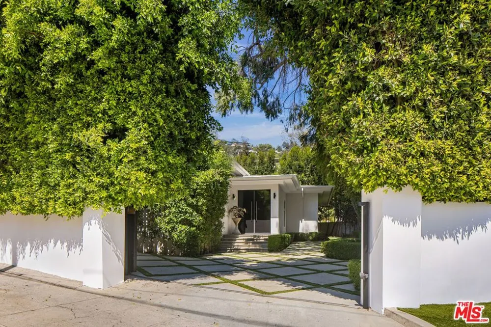 1311 Beverly Drive Los Angeles, CA 90210