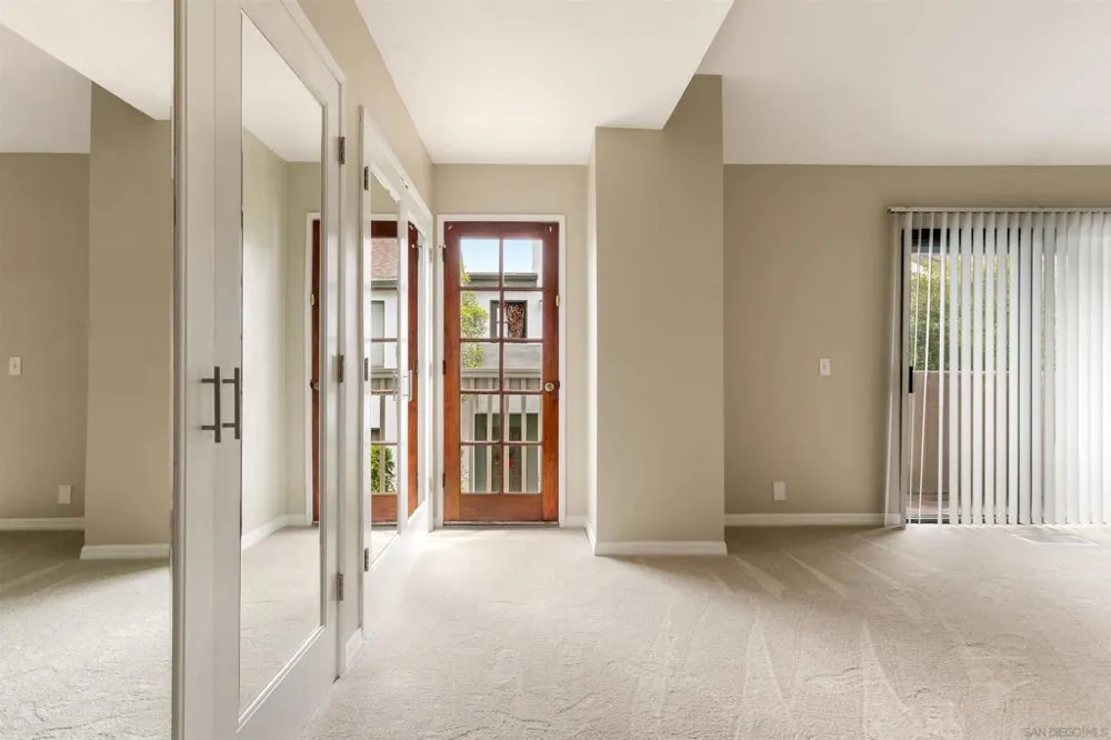 8746 Villa La Jolla Dr #51 La Jolla, CA 92037