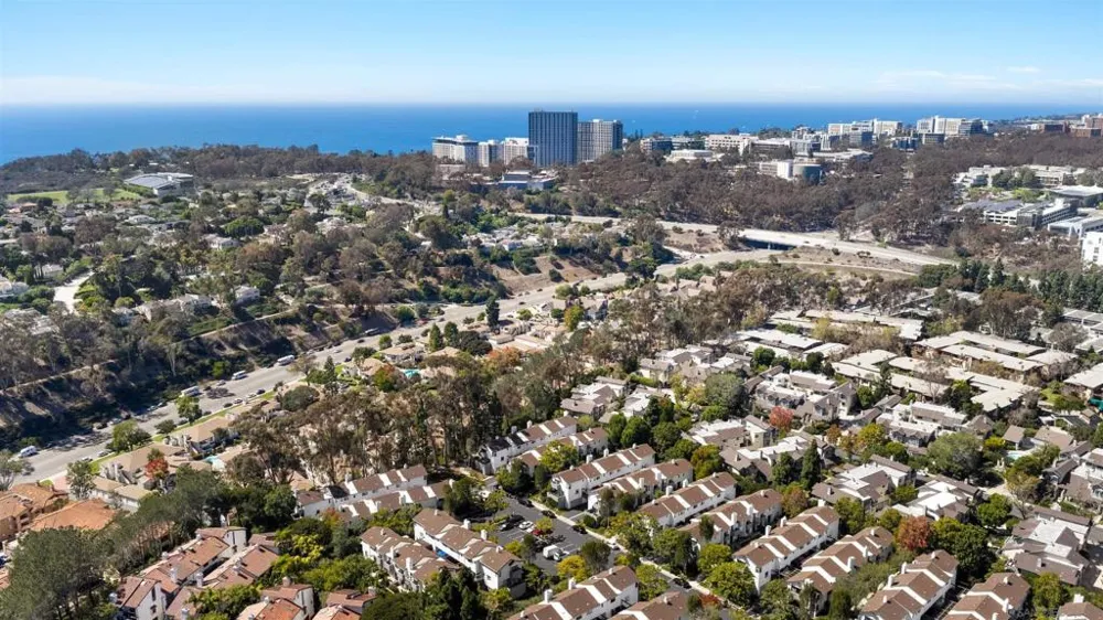 8746 Villa La Jolla Dr #51 La Jolla, CA 92037