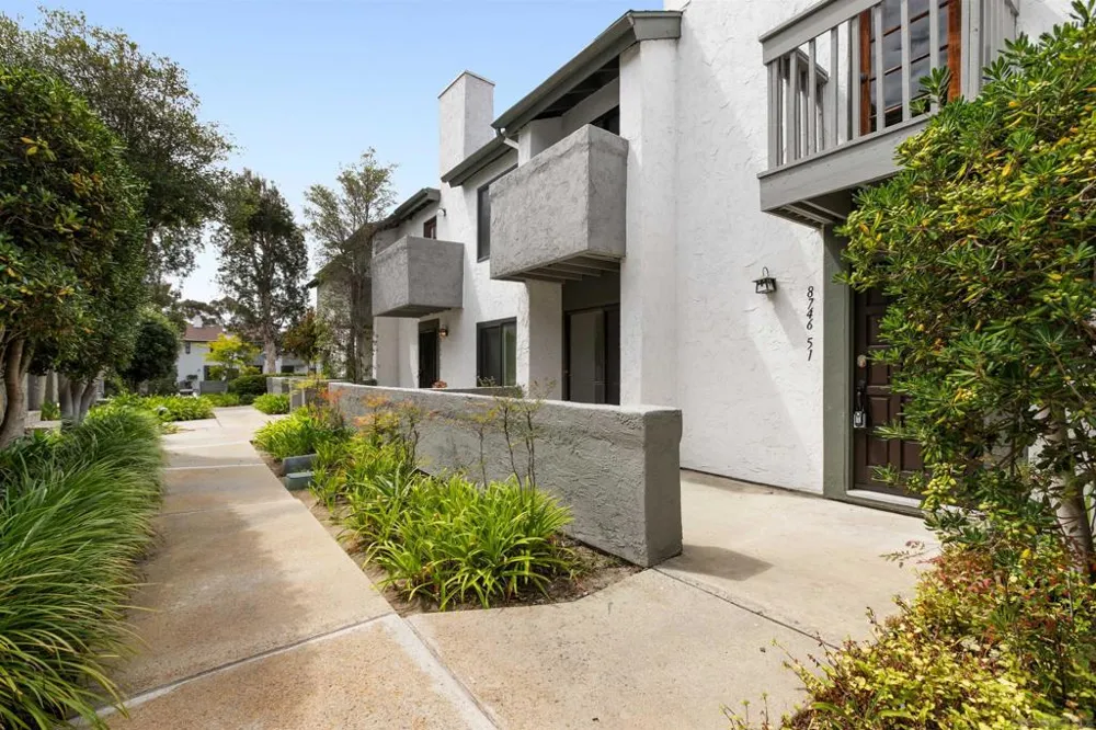 8746 Villa La Jolla Dr #51 La Jolla, CA 92037
