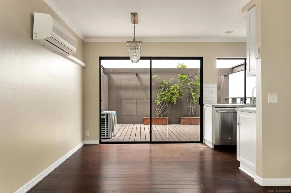 8746 Villa La Jolla Dr #51 La Jolla, CA 92037