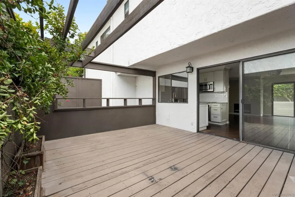 8746 Villa La Jolla Dr #51 La Jolla, CA 92037