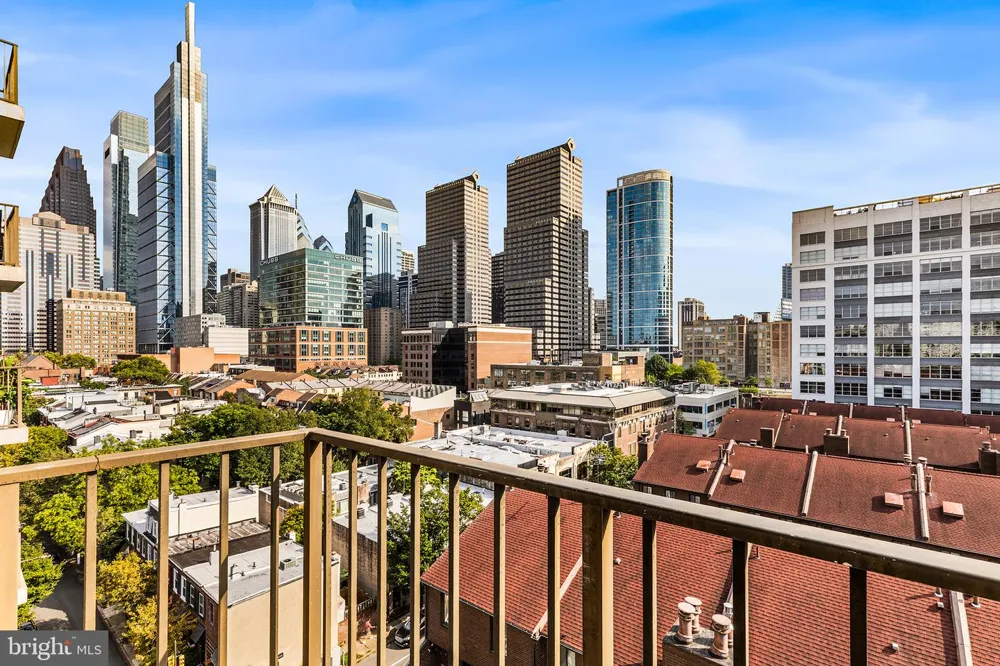 2201 CHERRY STREET #902 AND P6 Philadelphia, PA 19103