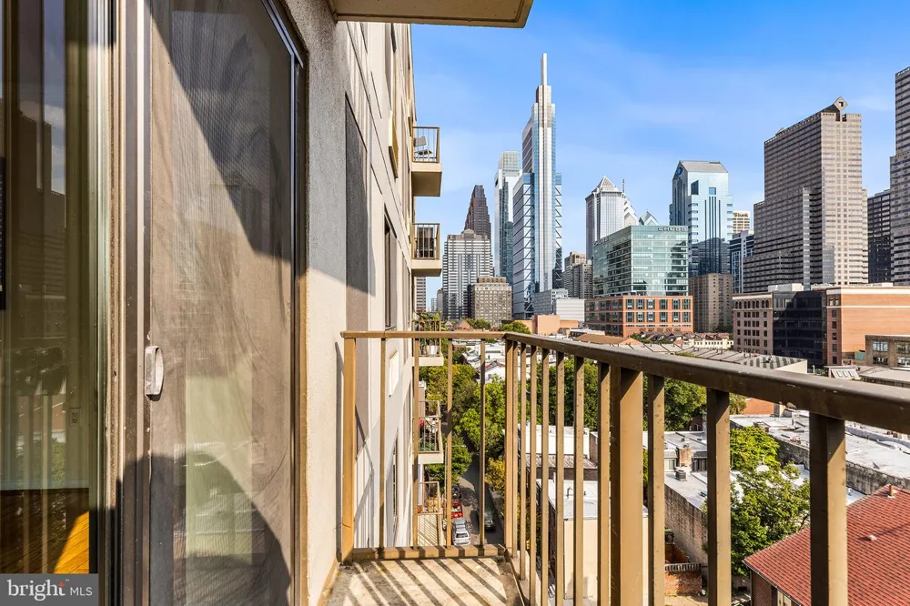 2201 CHERRY STREET #902 AND P6 Philadelphia, PA 19103