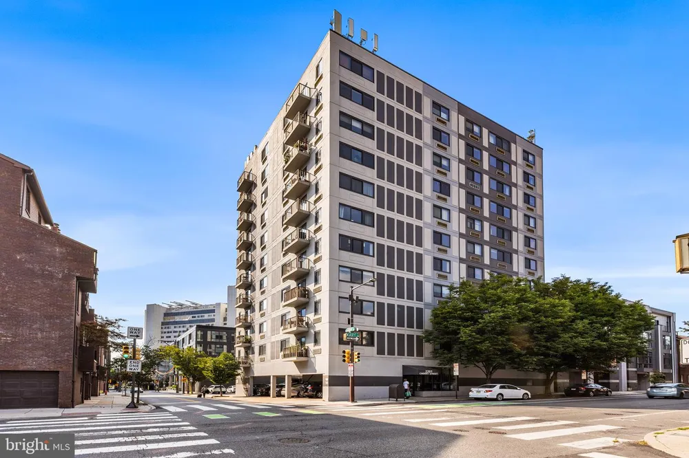 2201 CHERRY STREET #902 AND P6 Philadelphia, PA 19103