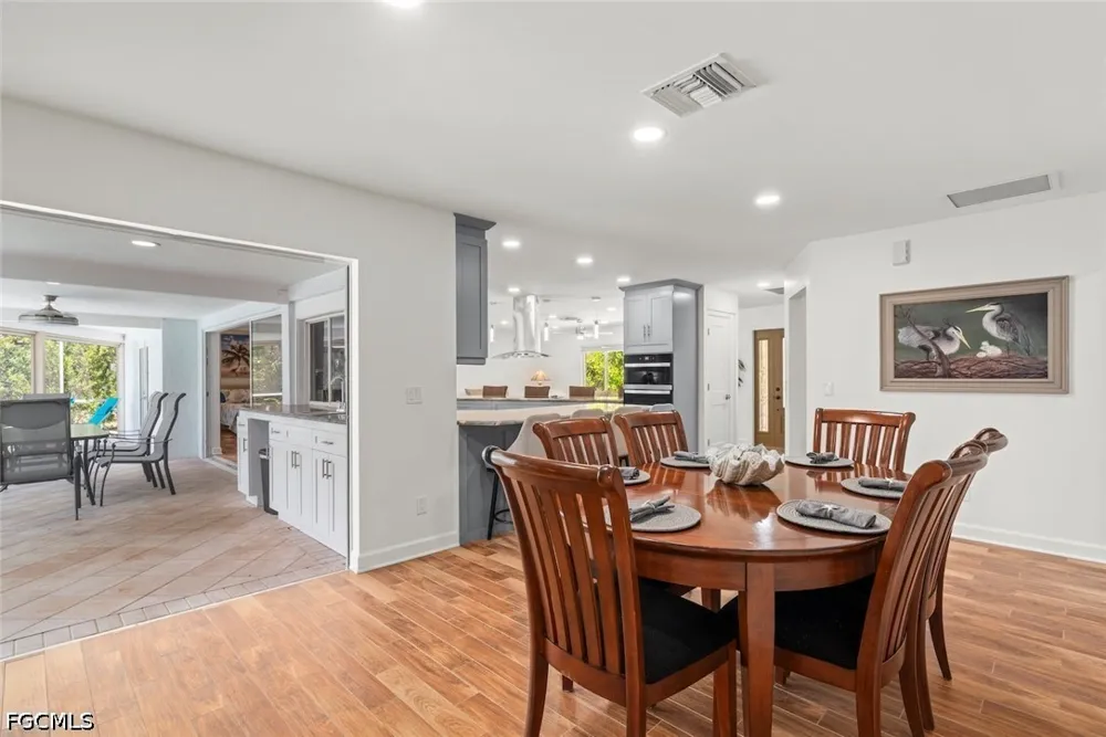 Moonlight Drive Sanibel, FL 33957