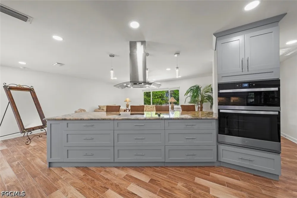 Moonlight Drive Sanibel, FL 33957