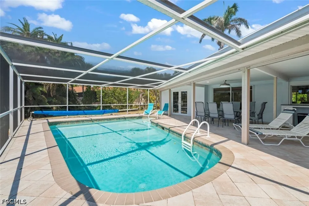 Moonlight Drive Sanibel, FL 33957