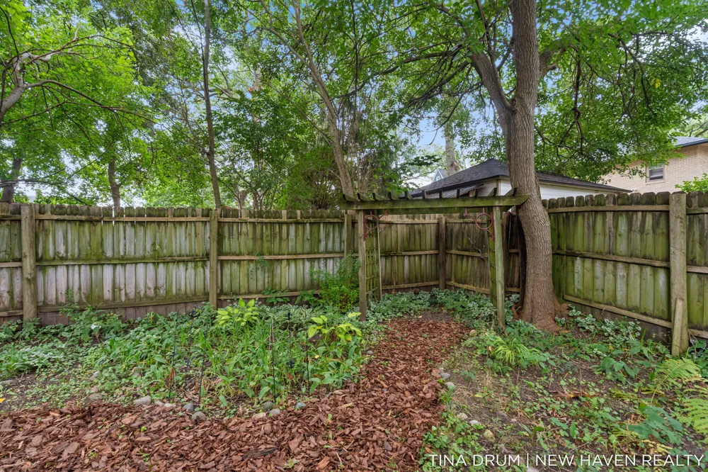 1227 Colorado Avenue SE Grand Rapids, MI 49506