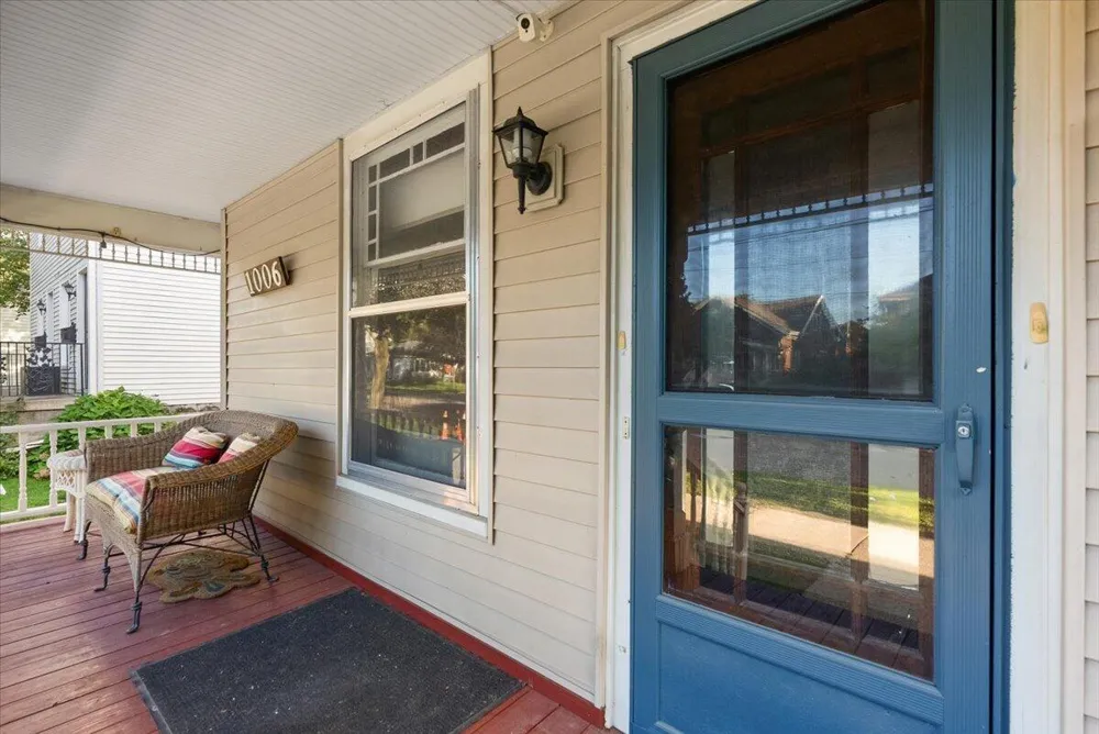 1006 Hovey Street SW Grand Rapids, MI 49504