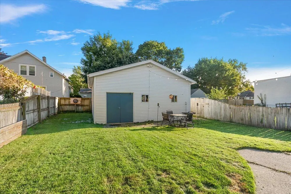 1006 Hovey Street SW Grand Rapids, MI 49504