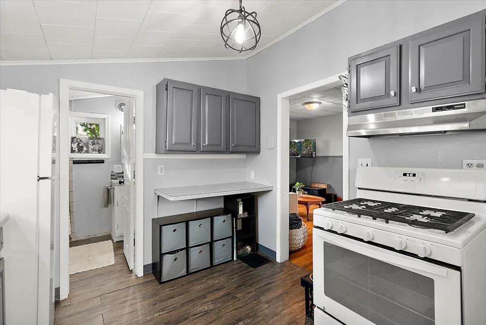 1006 Hovey Street SW Grand Rapids, MI 49504