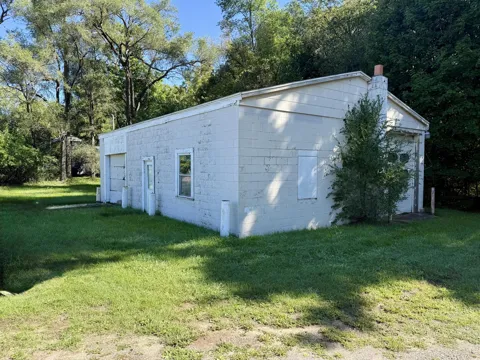 2409 Lansing Avenue