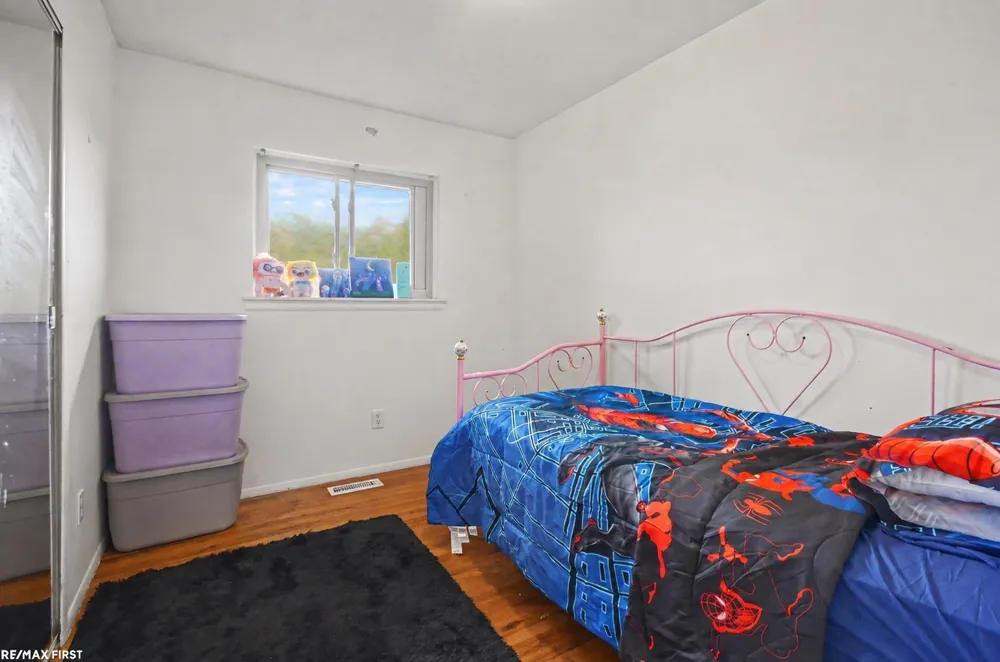 35247 Kelly Road Clinton Charter Township, MI 48035