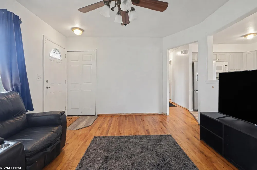 35247 Kelly Road Clinton Charter Township, MI 48035