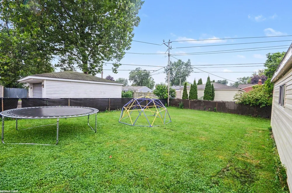 35247 Kelly Road Clinton Charter Township, MI 48035