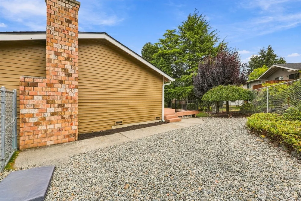 29608 3rd Avenue S Federal Way, WA 98003