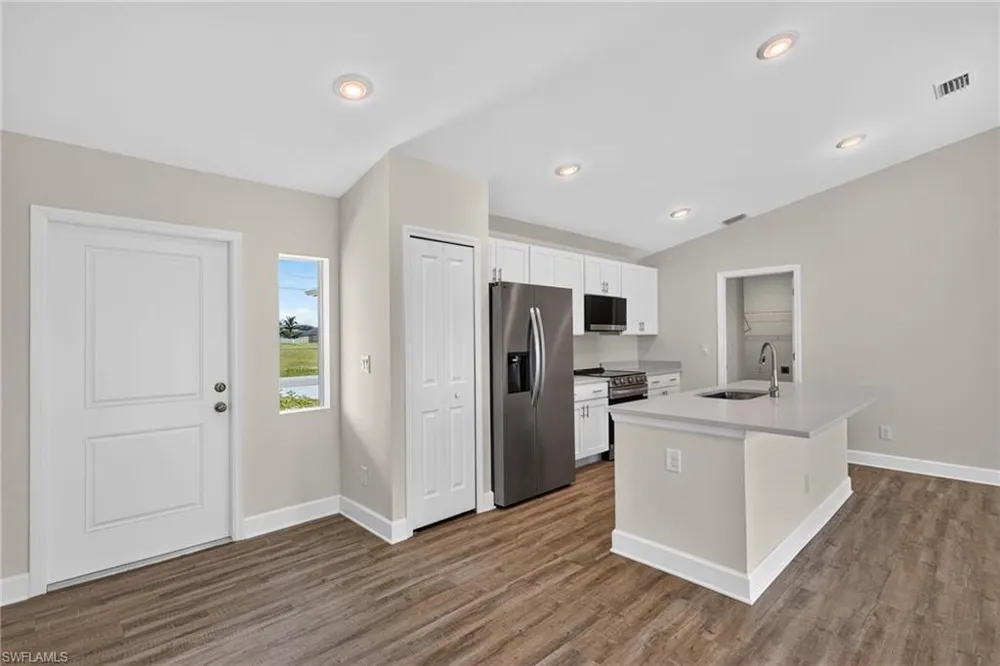 2809 NW 5th Place Cape Coral, FL 33993