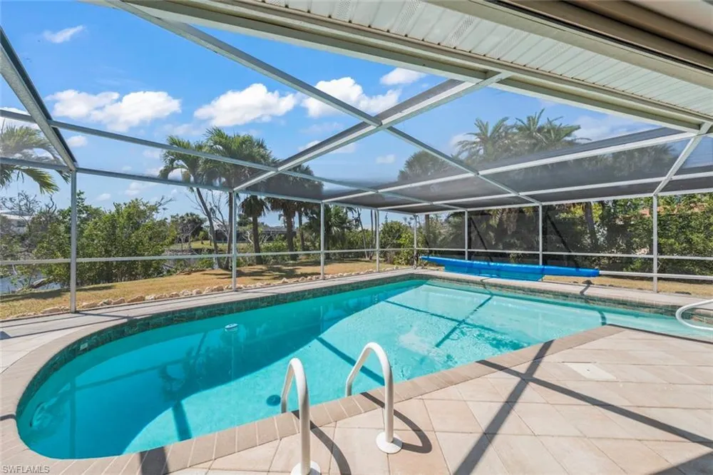9421 Moonlight Drive Sanibel, FL 33957