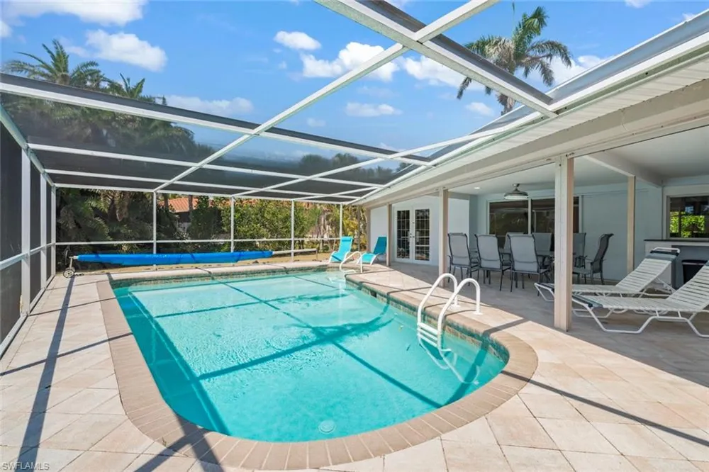 9421 Moonlight Drive Sanibel, FL 33957