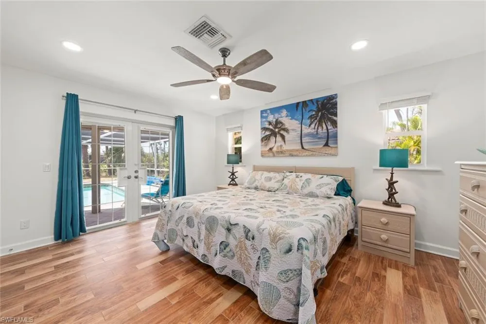 9421 Moonlight Drive Sanibel, FL 33957