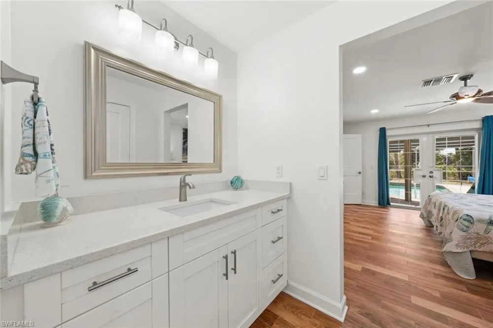 9421 Moonlight Drive Sanibel, FL 33957