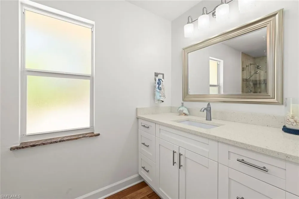 9421 Moonlight Drive Sanibel, FL 33957