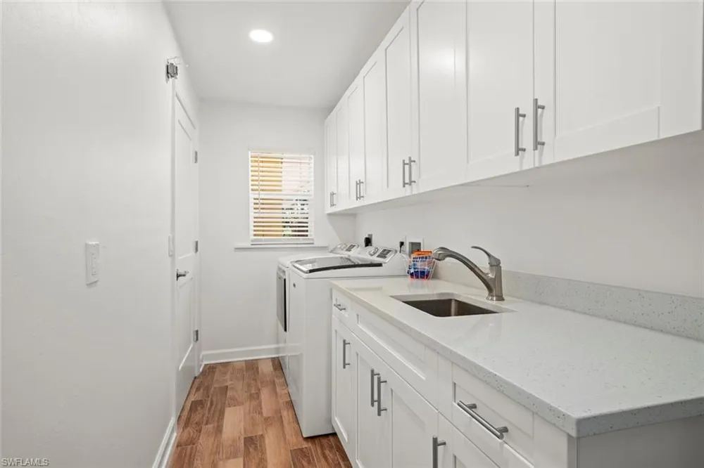 9421 Moonlight Drive Sanibel, FL 33957