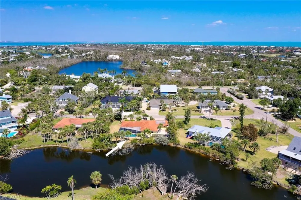9421 Moonlight Drive Sanibel, FL 33957