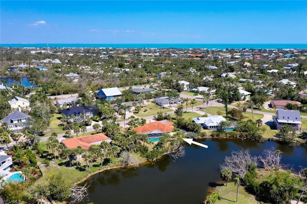 9421 Moonlight Drive Sanibel, FL 33957