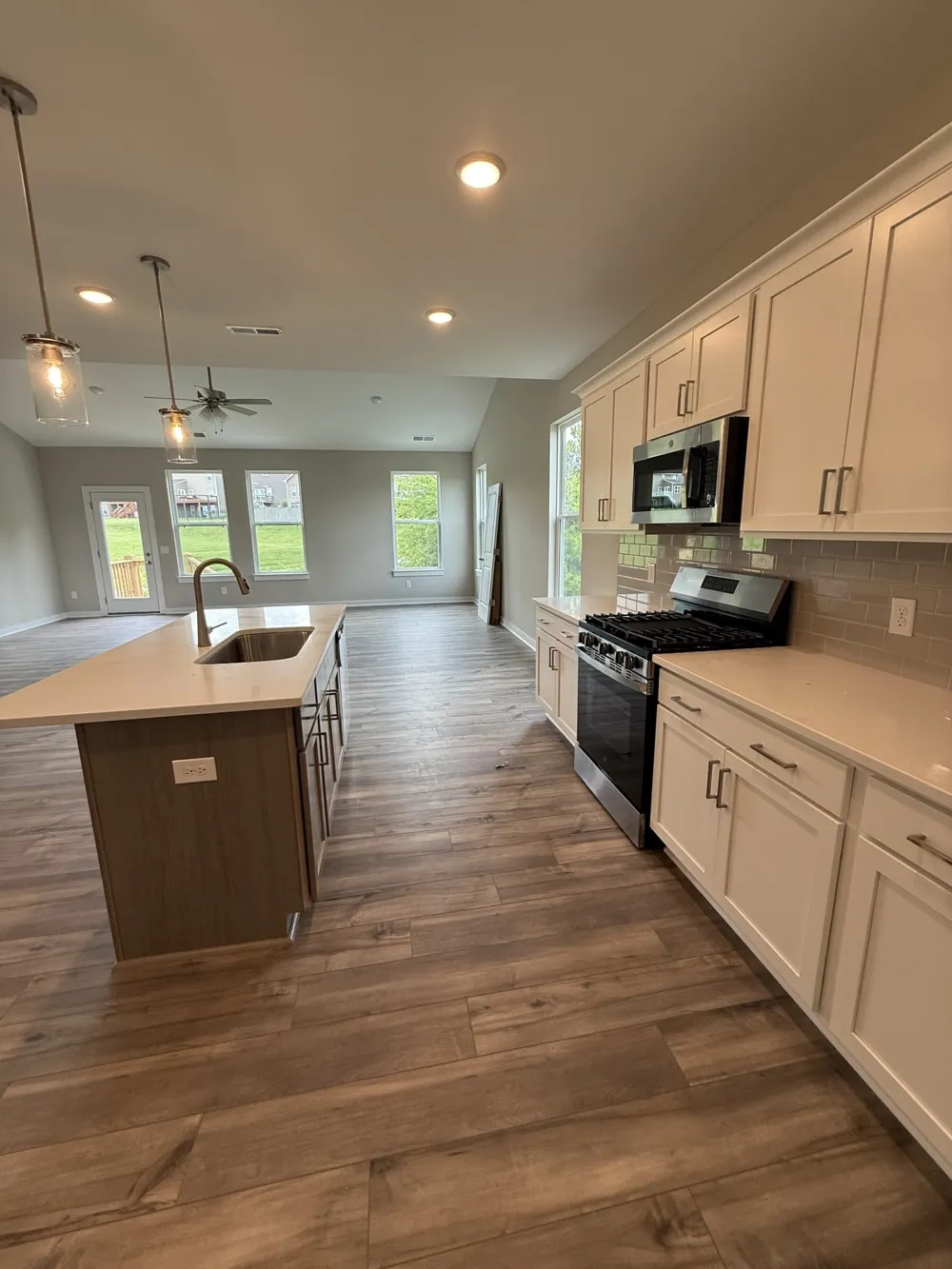 3322 Parmenter Street Columbia, TN 38401