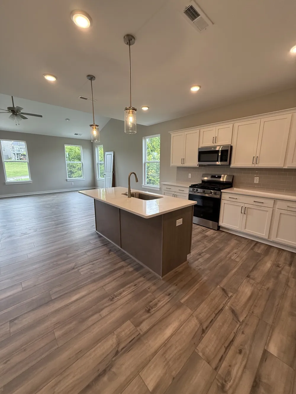 3322 Parmenter Street Columbia, TN 38401
