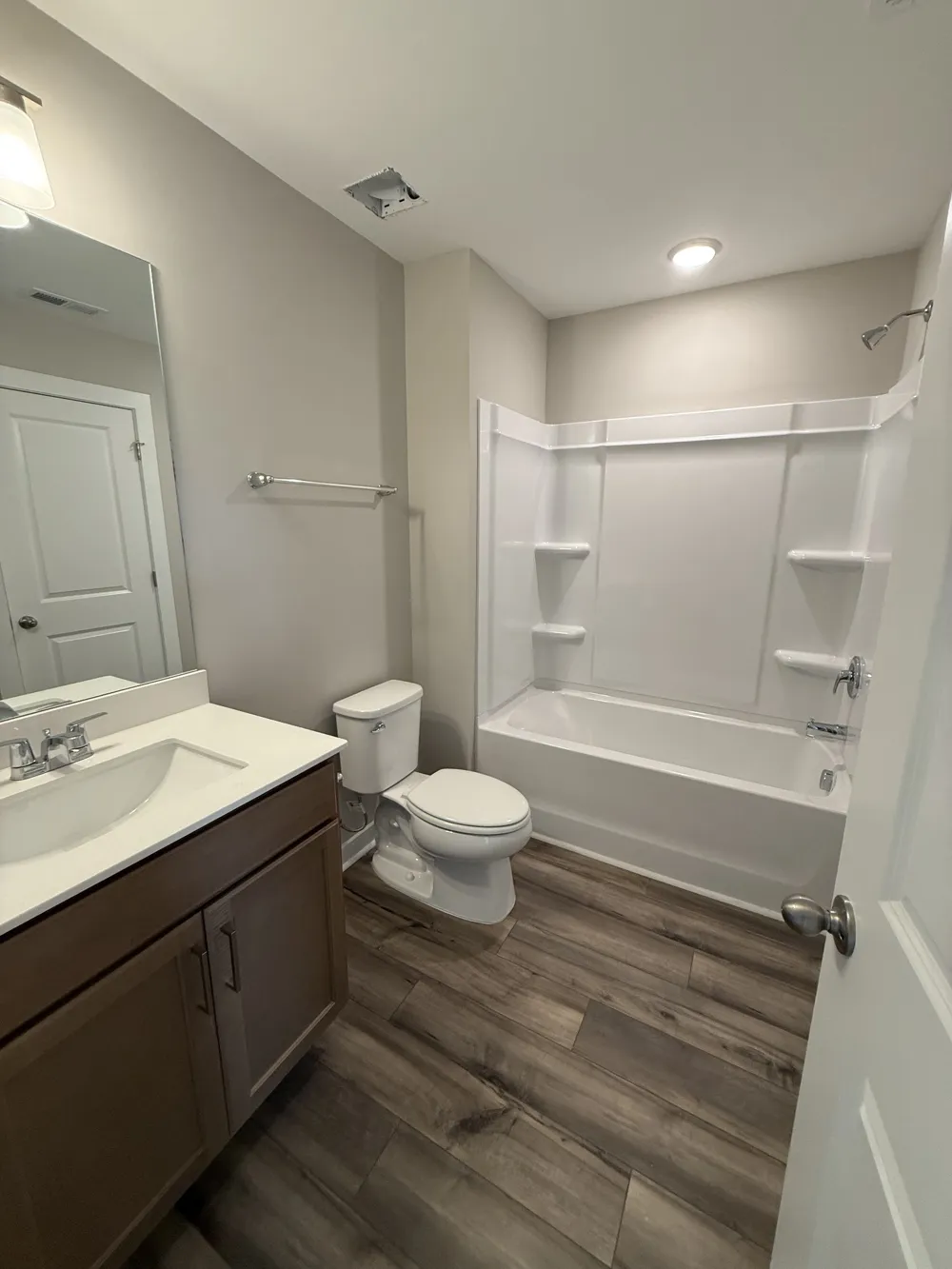 3322 Parmenter Street Columbia, TN 38401