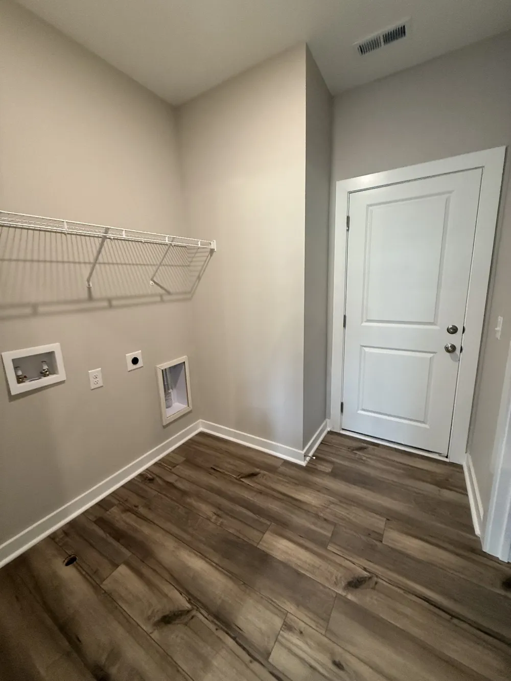 3322 Parmenter Street Columbia, TN 38401