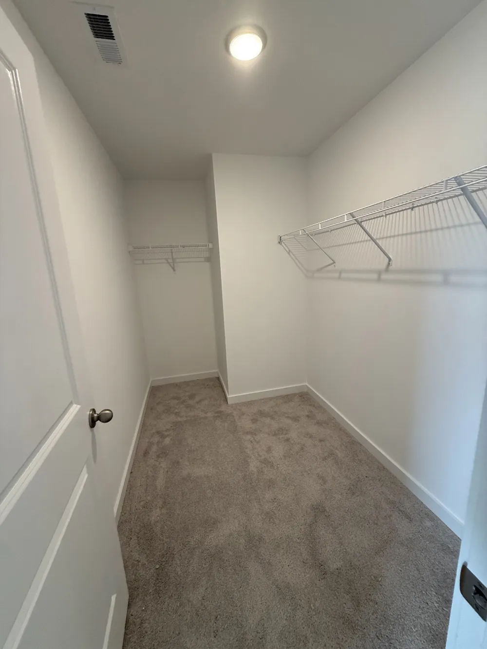 3322 Parmenter Street Columbia, TN 38401
