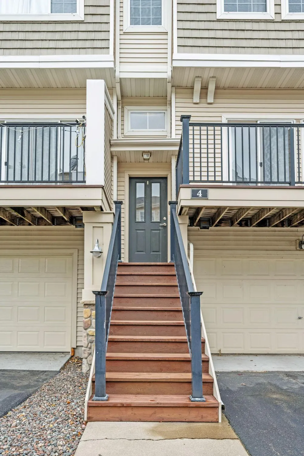 4353 Victor Path #4 Hugo, MN 55038