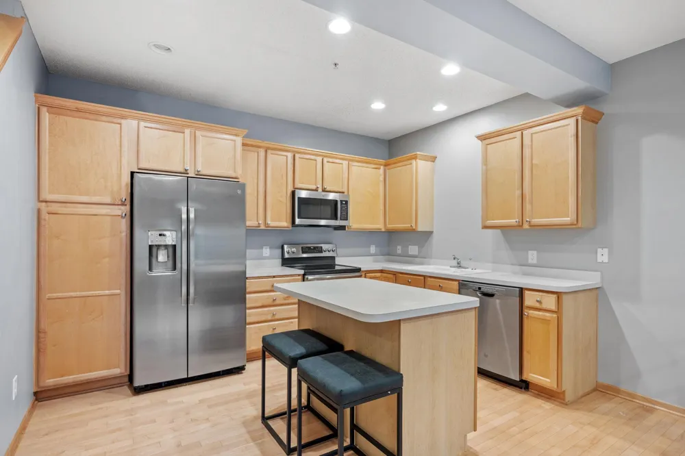 4353 Victor Path #4 Hugo, MN 55038