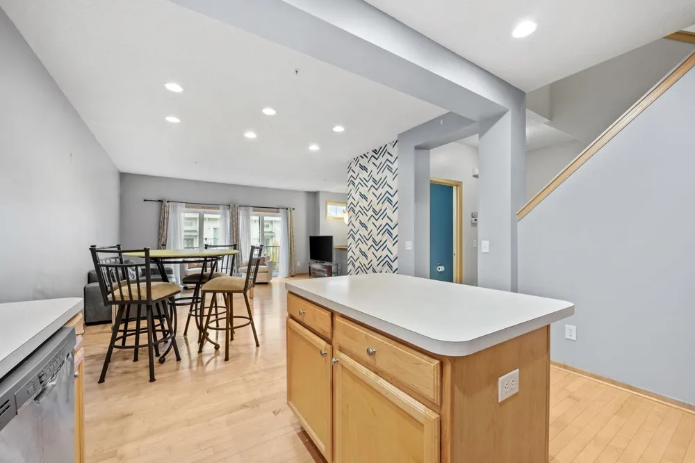 4353 Victor Path #4 Hugo, MN 55038