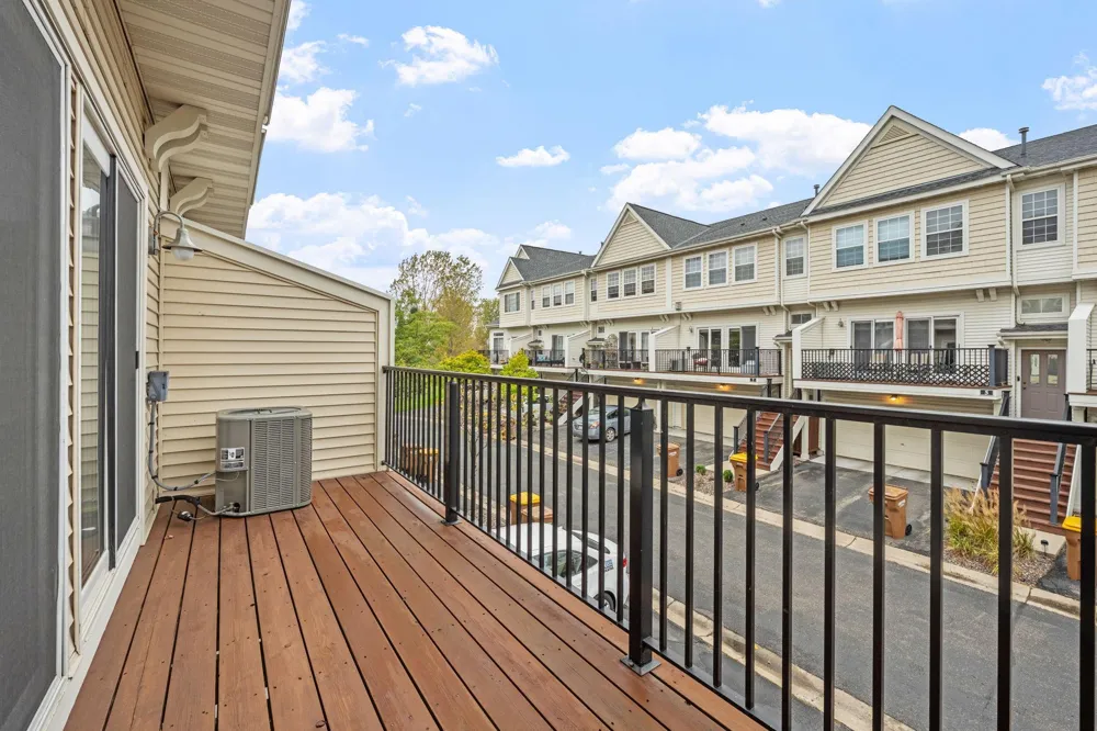 4353 Victor Path #4 Hugo, MN 55038