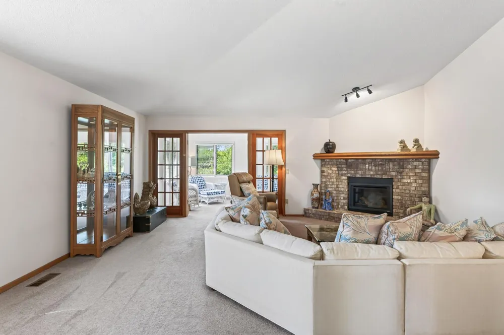 1144 Lois Court Shoreview, MN 55126