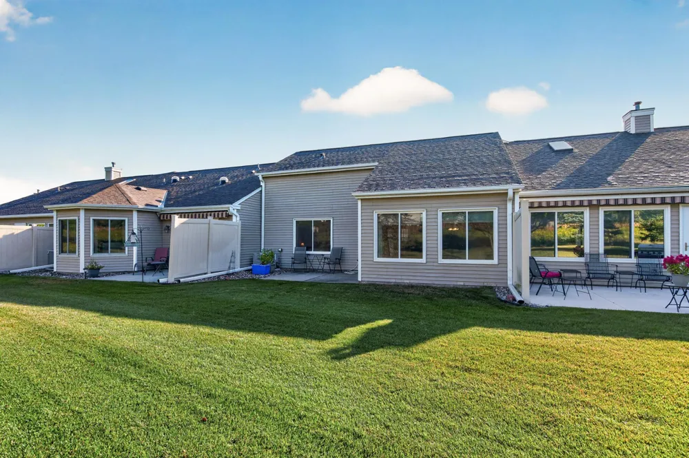 7577 Ojibway Park Court Woodbury, MN 55125