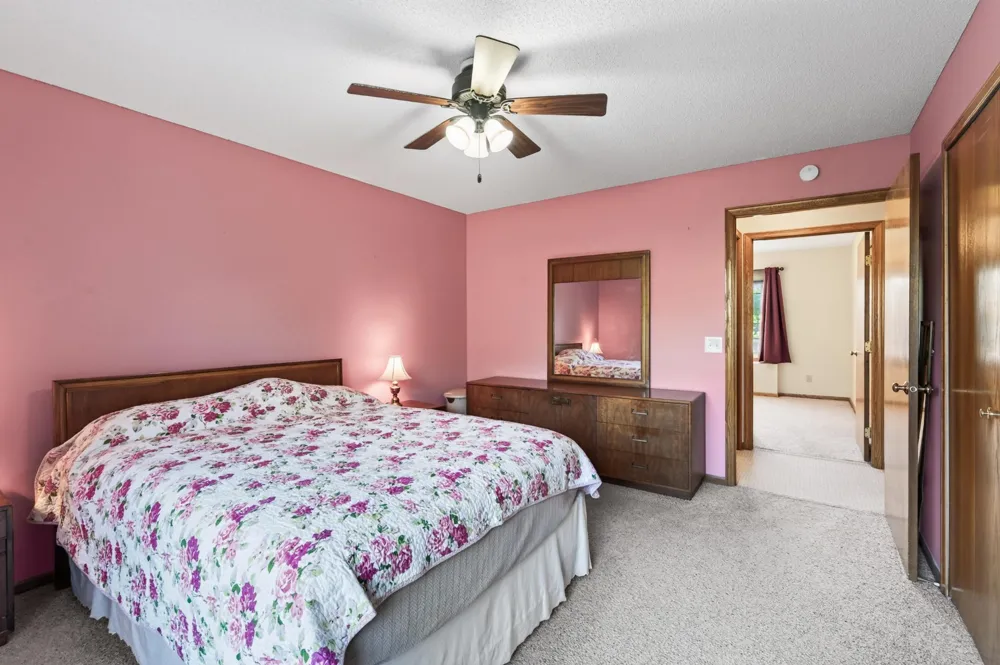 7577 Ojibway Park Court Woodbury, MN 55125