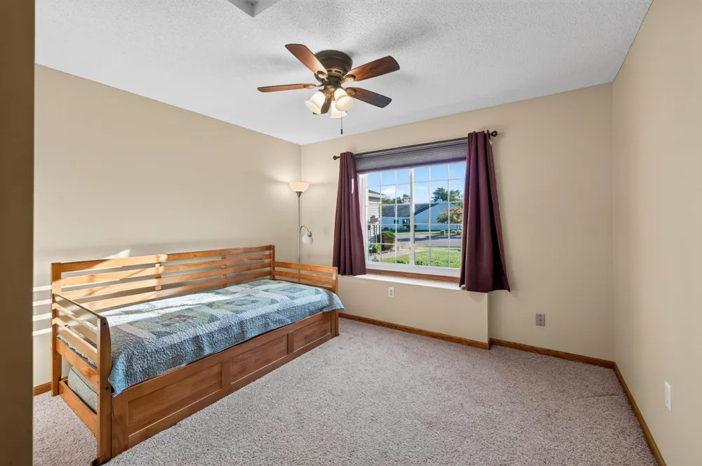 7577 Ojibway Park Court Woodbury, MN 55125