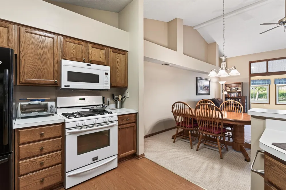 7577 Ojibway Park Court Woodbury, MN 55125