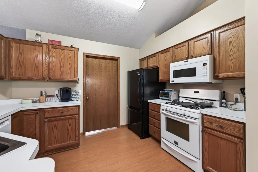 7577 Ojibway Park Court Woodbury, MN 55125