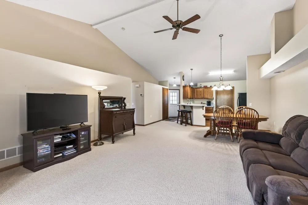 7577 Ojibway Park Court Woodbury, MN 55125